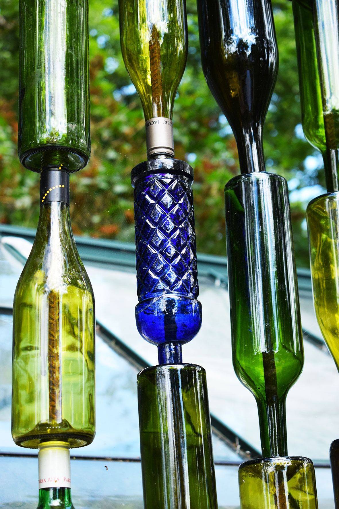 Diy Wine Bottle Garden Decor Ideas