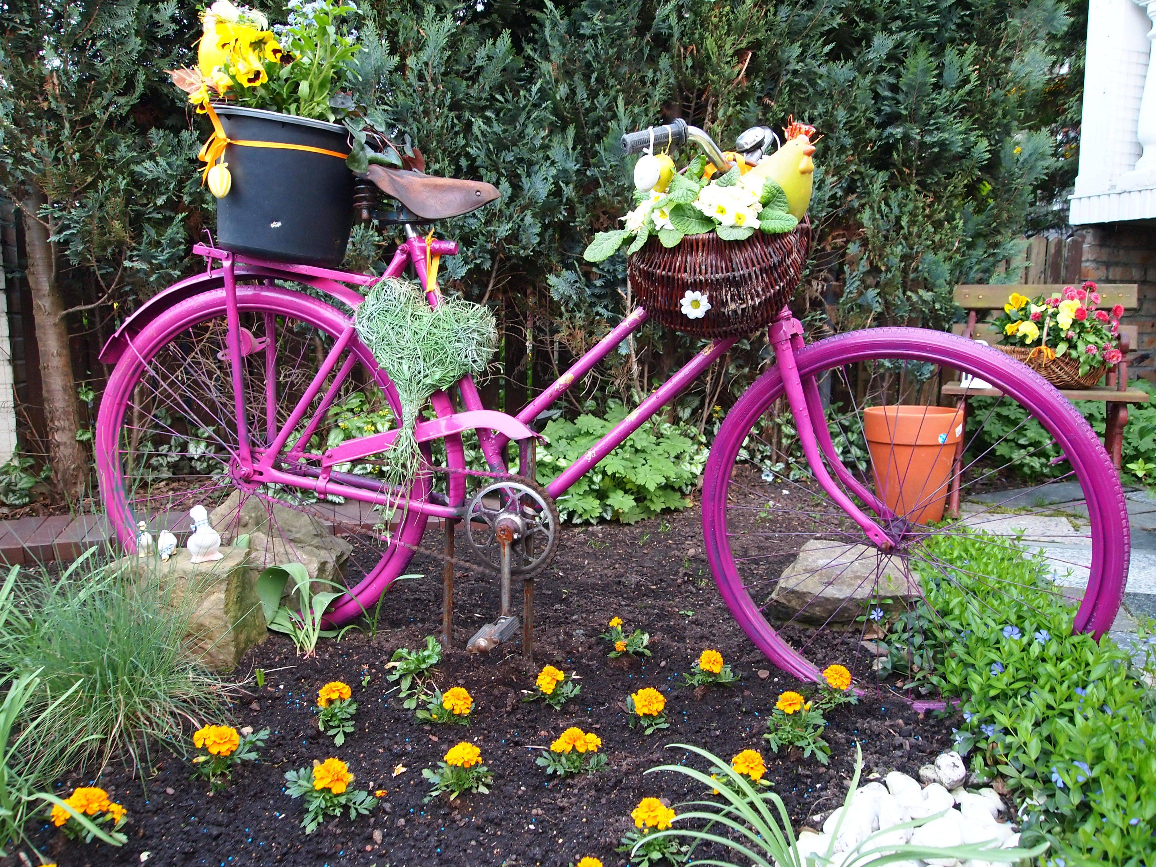 Charming Bicycle Planter Ideas
