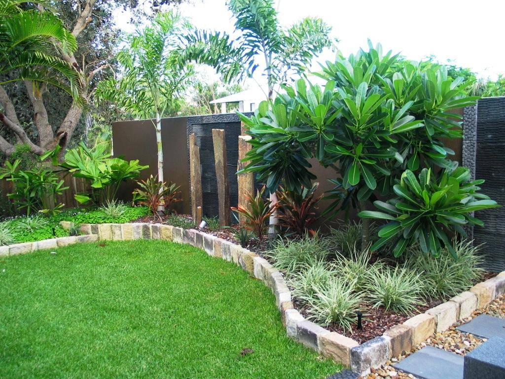 Pretty Frontyard Landscaping Design Ideas Outdoors Small Front