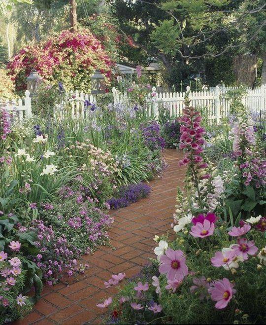 Country Cottage Garden Style