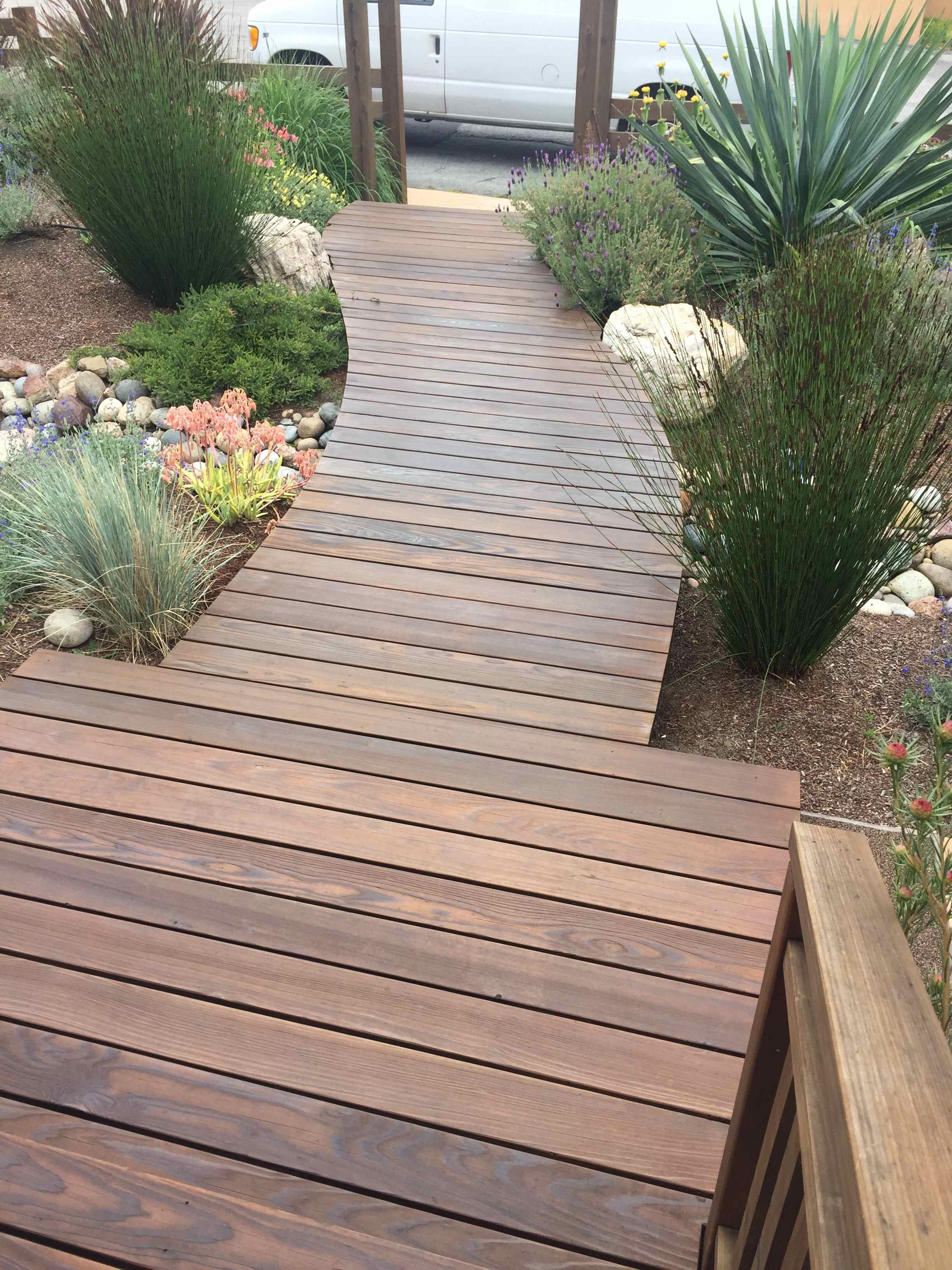 Recycled Pallet Garden Walkway Side Yard Landscaping Backyard