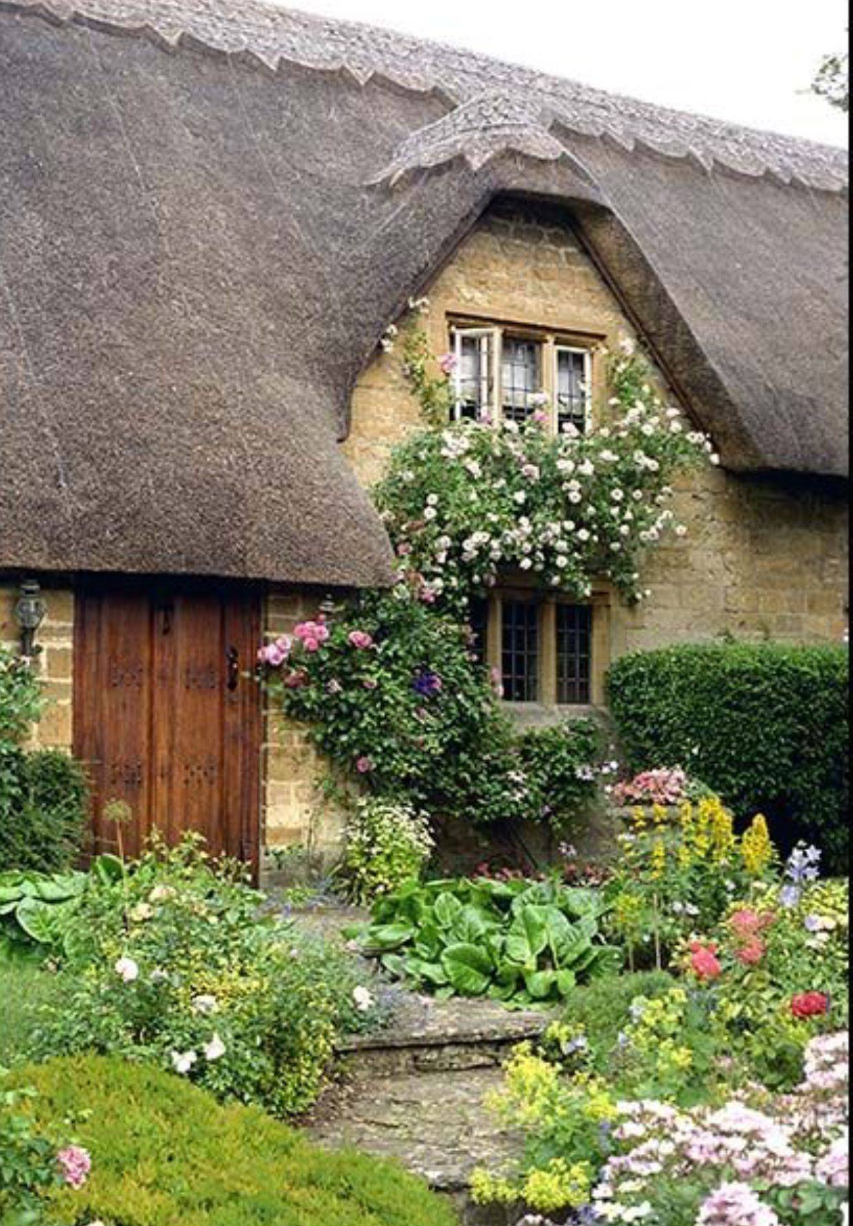 Traditional Cottage Garden Ideas