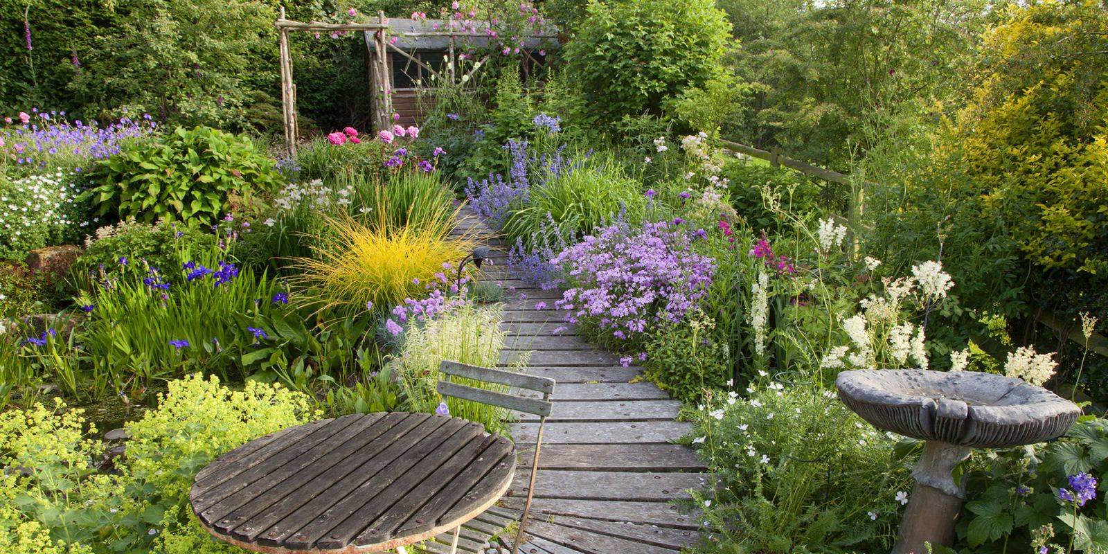 Lovely Cottage Garden Design Ideas