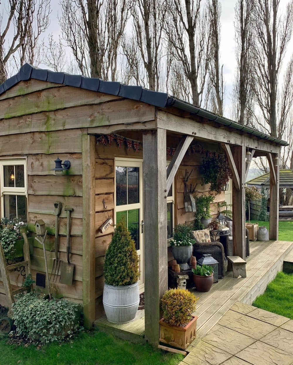 Shabby Chic Garden Shed Via Shabbystoryblogspotcomshabby