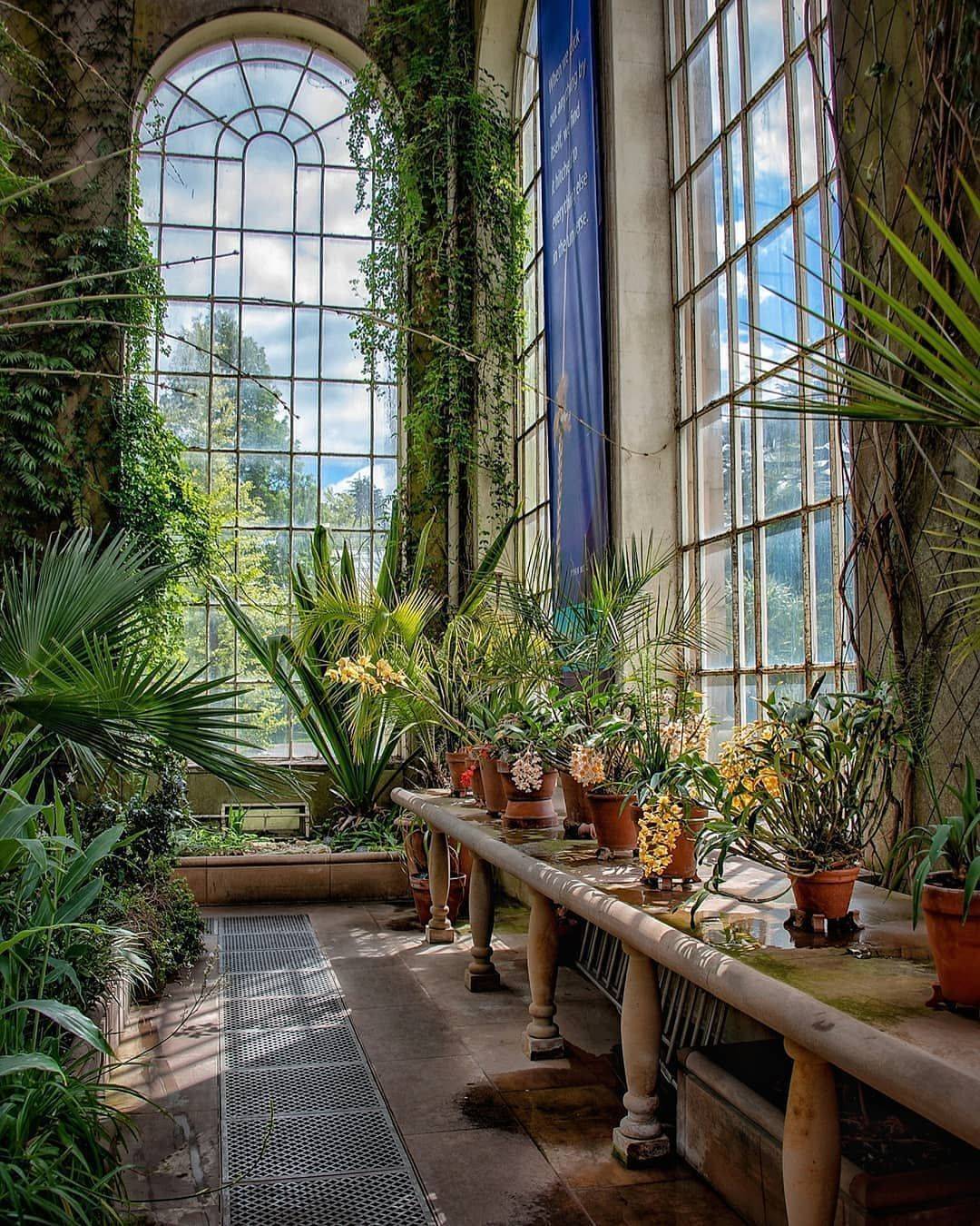 Royal Botanic Gardens