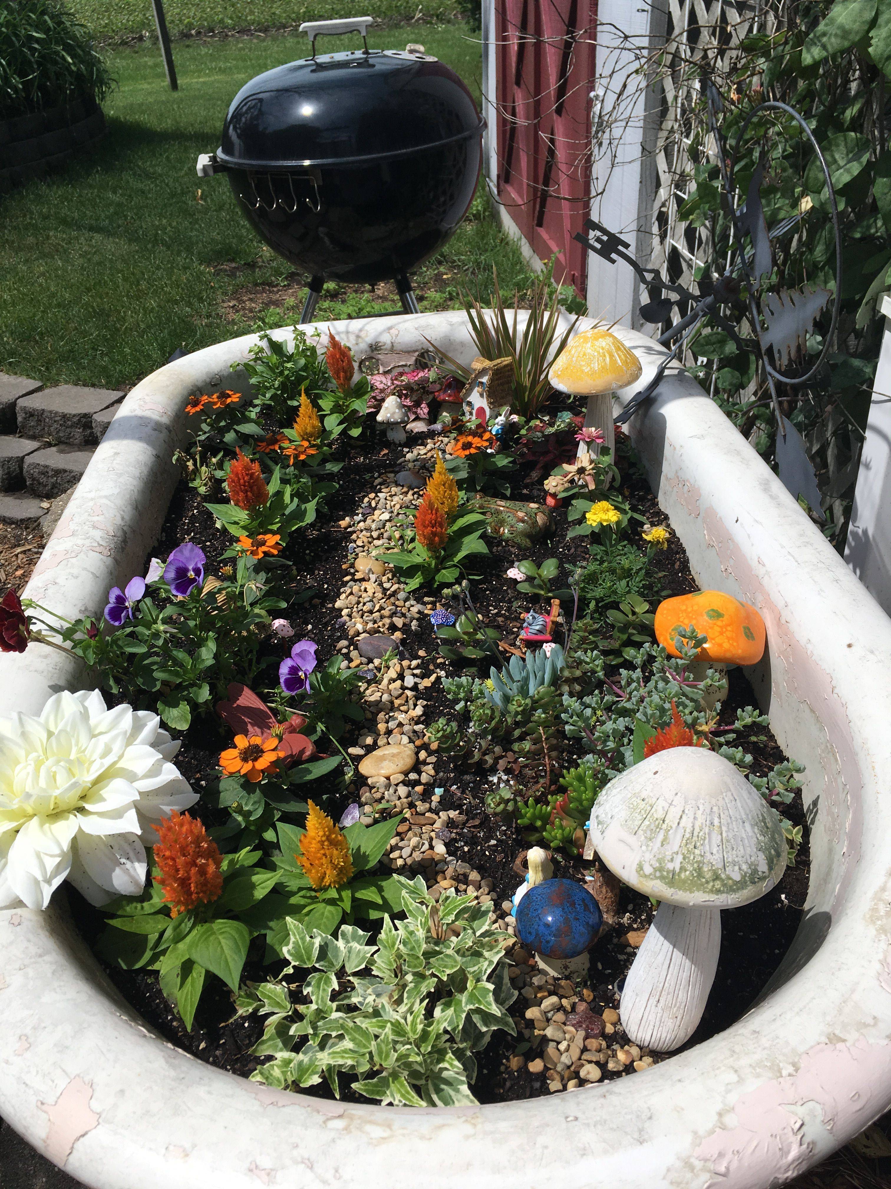 Wonderland Garden Decor Garden Crafts