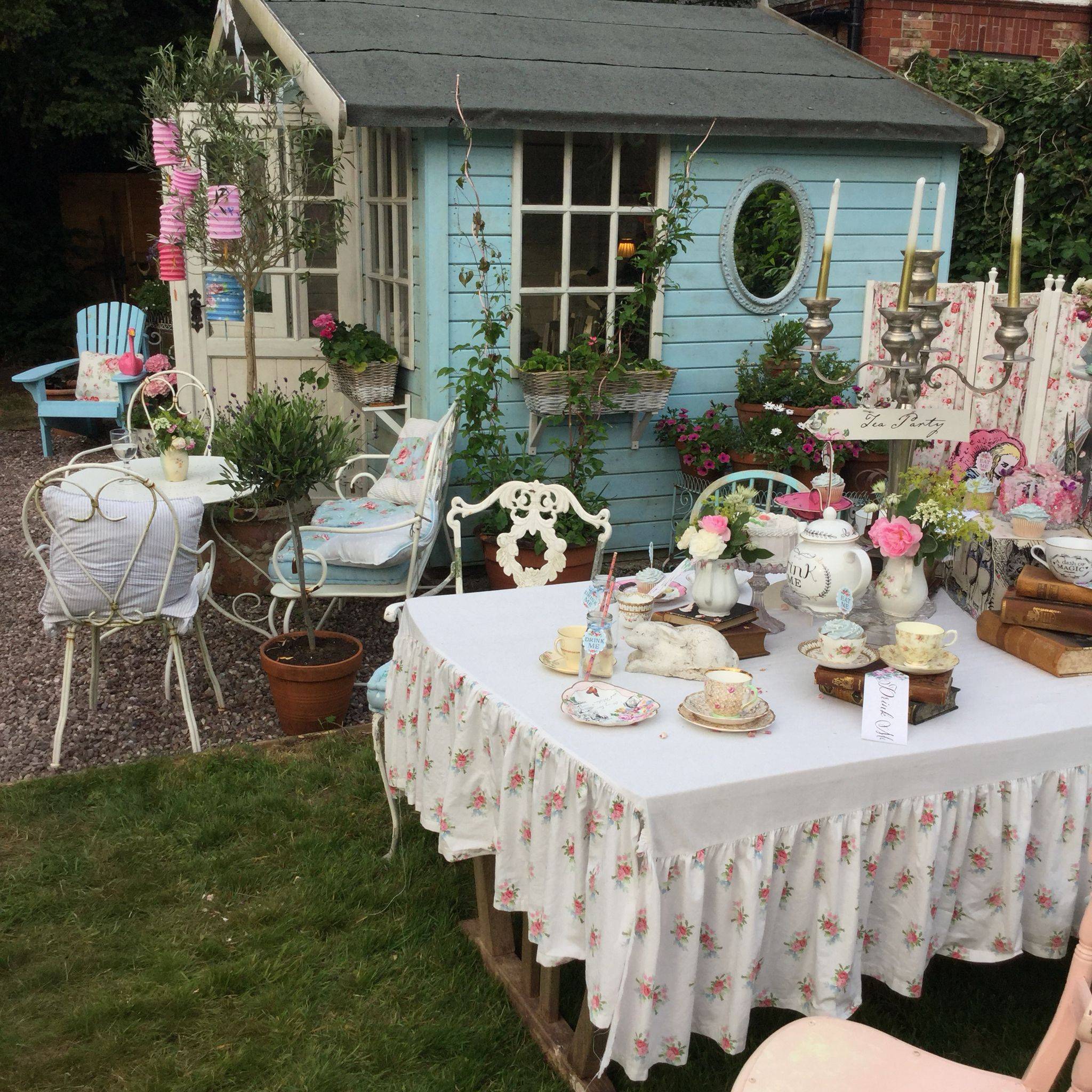22 alice in wonderland garden decor ideas worth to check sharonsable