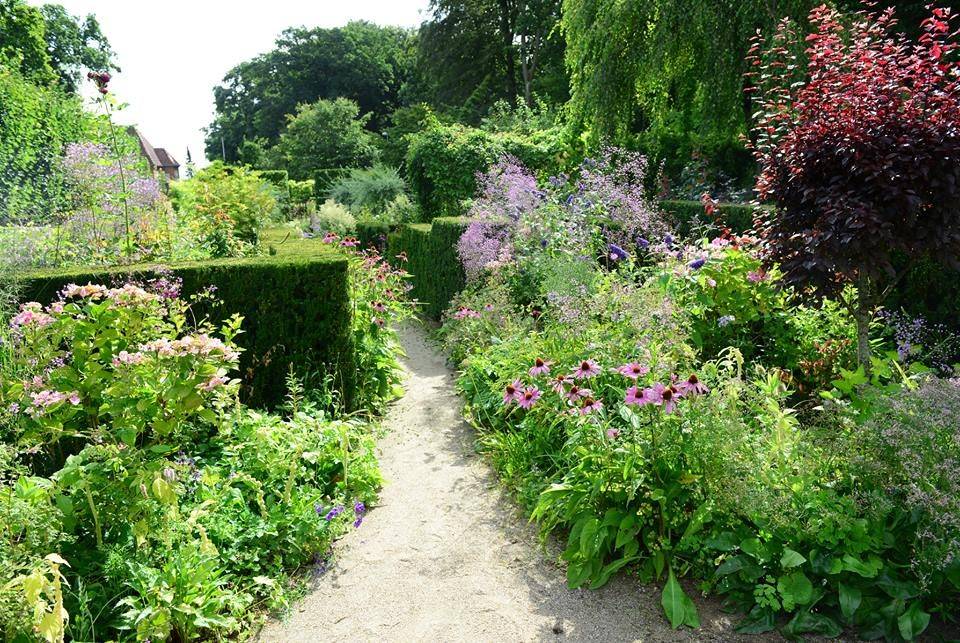 French Country Gardens