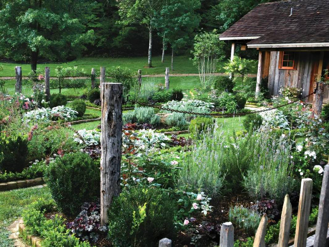 Beautiful Garden Fence Ideas