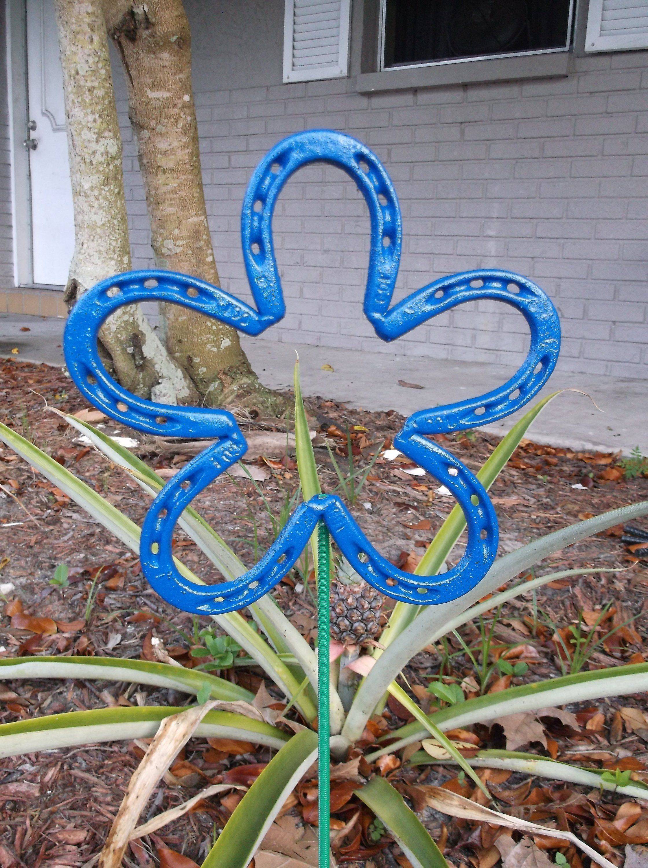 Abstract Metal Yard Decor Garden Stakes
