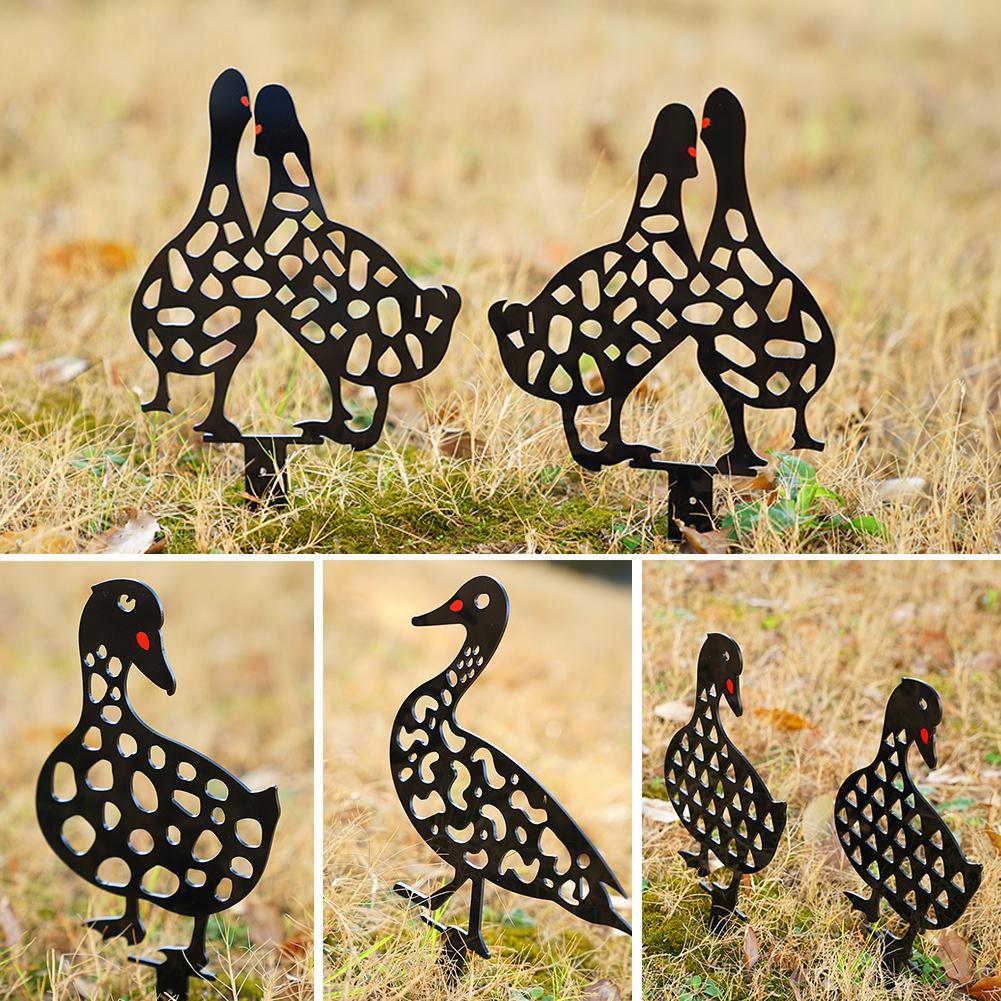 Calico Chicken Stakes
