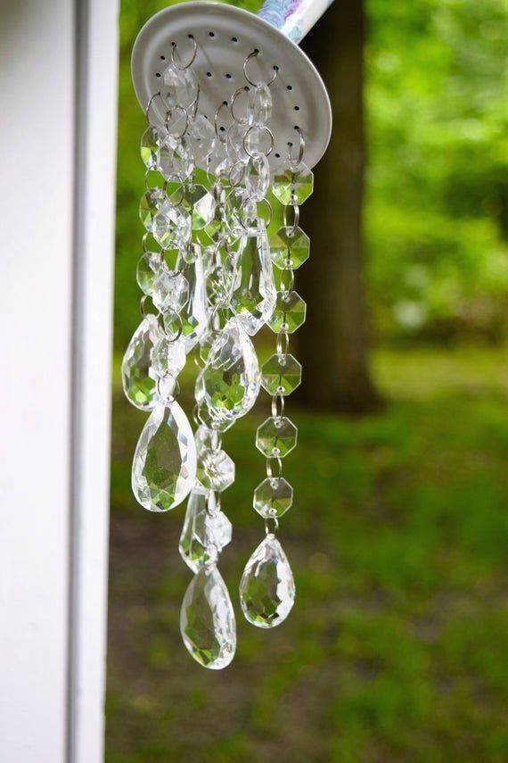 Creative Watering Can Garden Art Ideas