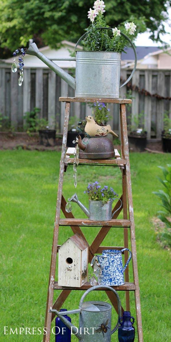 Creative Watering Can Garden Art Ideas