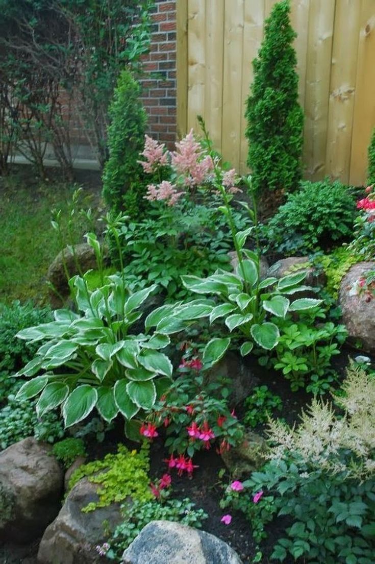 Unusual Colorful Shade Garden Pots Ideas