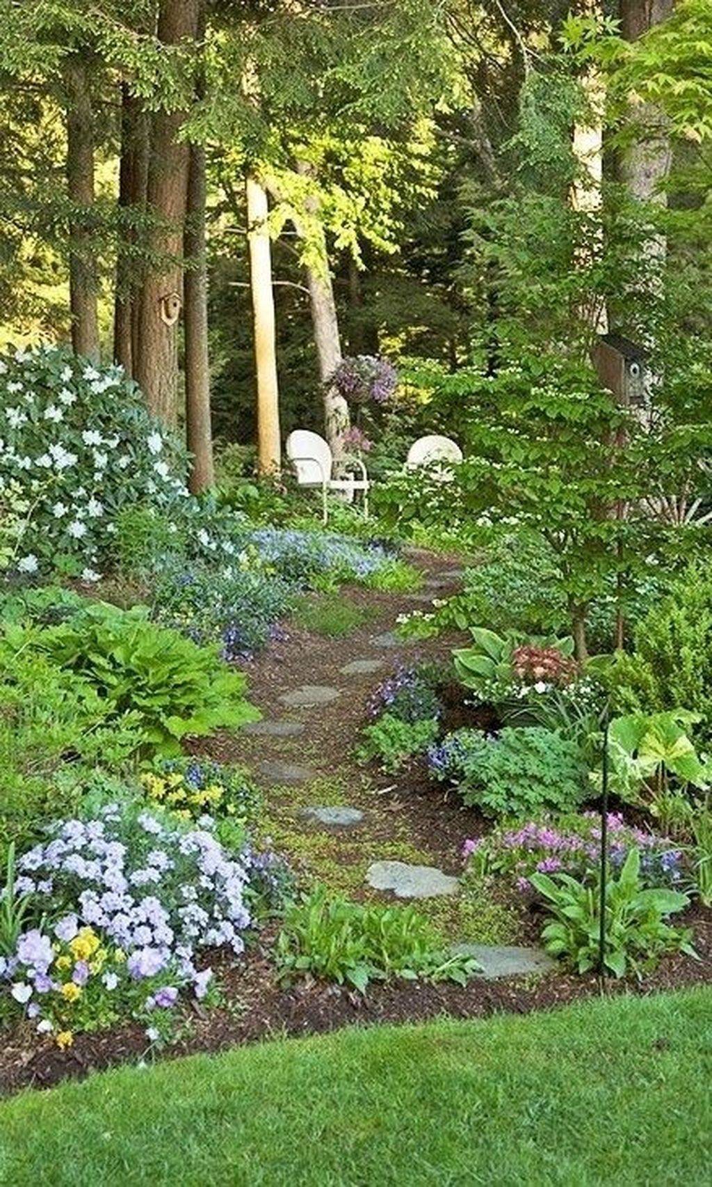Fancy Wooded Backyard Landscape Ideas You Should Try In