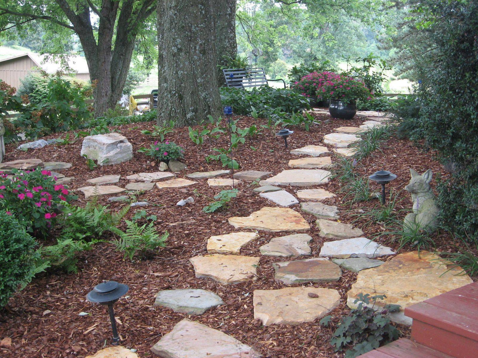 Pretty Shady Backyard Landscaping Design
