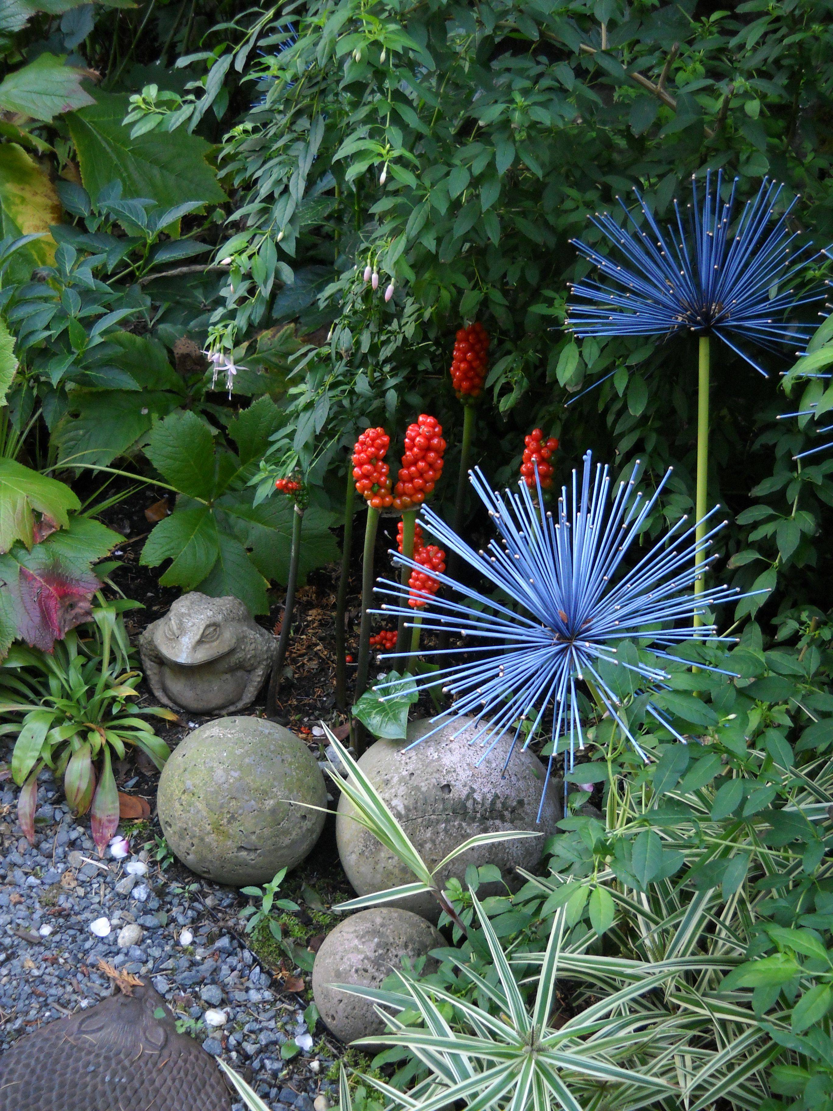 Custom Outdoor Whimsical Metal Flower Garden Yard Sculpture