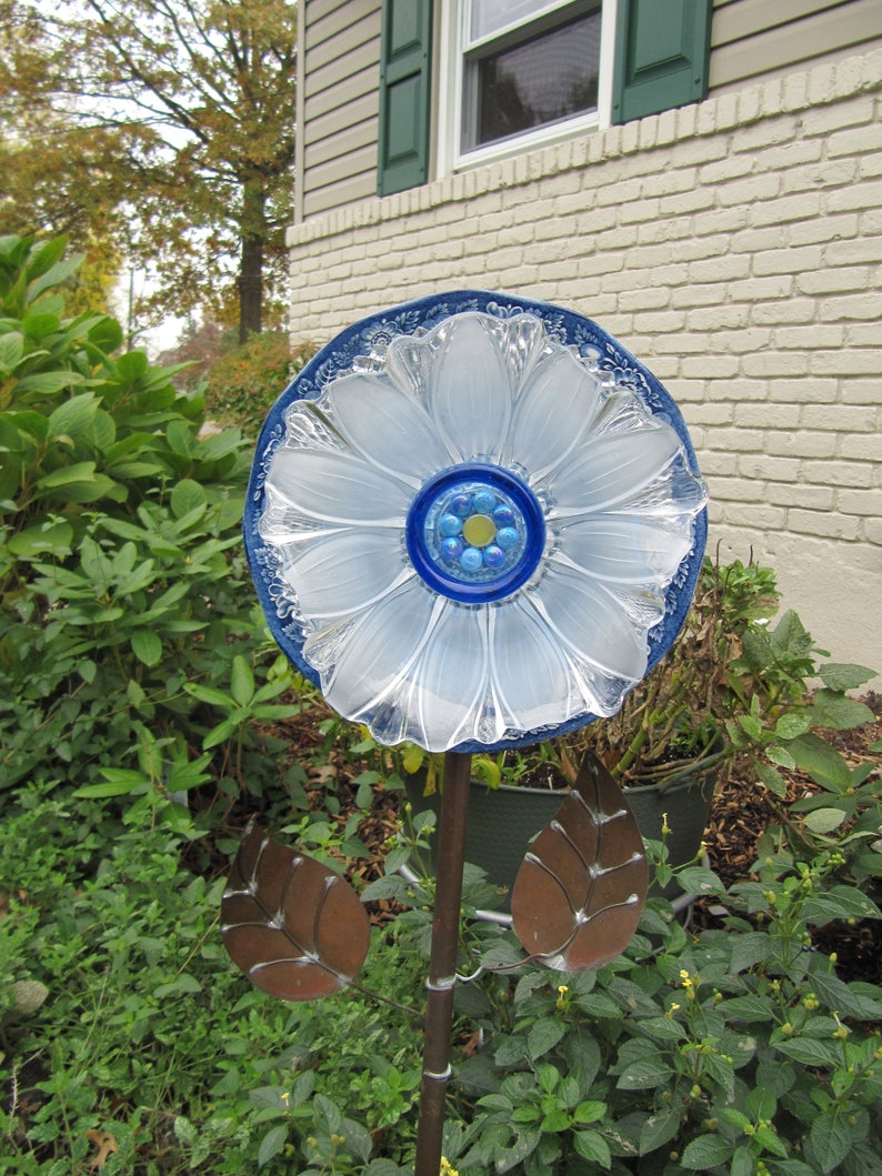 Garden Art Glass Flower Garden