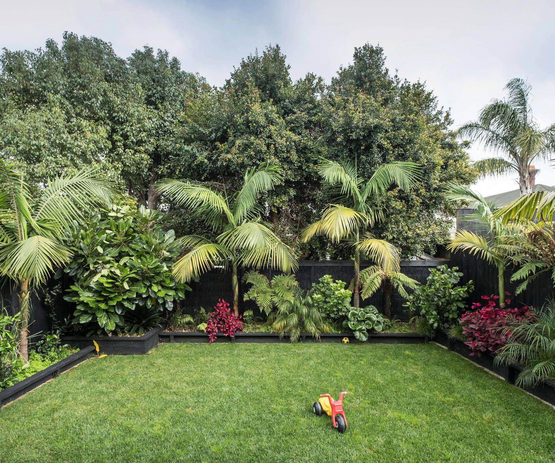 Backyard Landscaping Balinese Garden