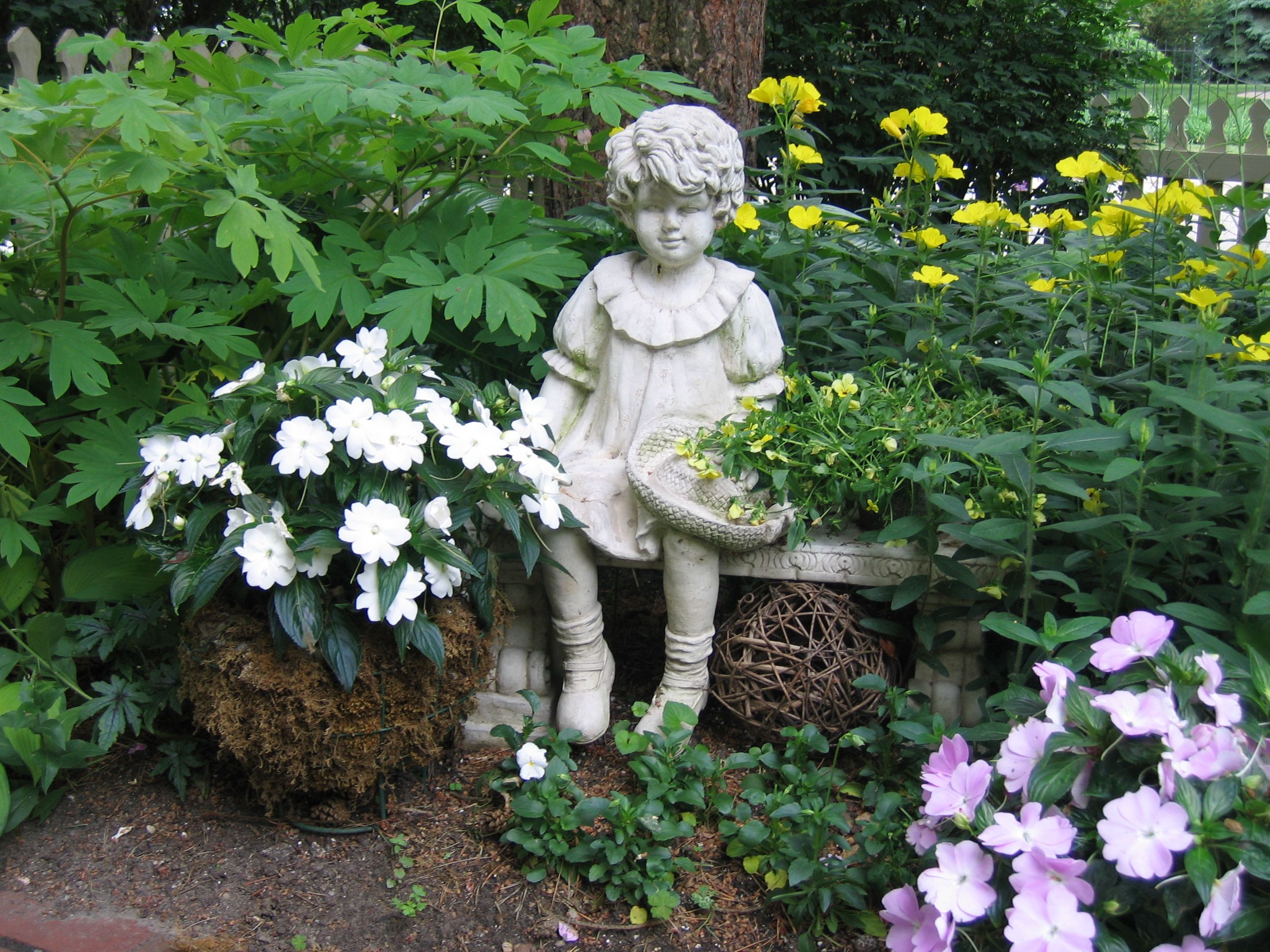 Easy Wonderful Primitive Gardens Design Ideas