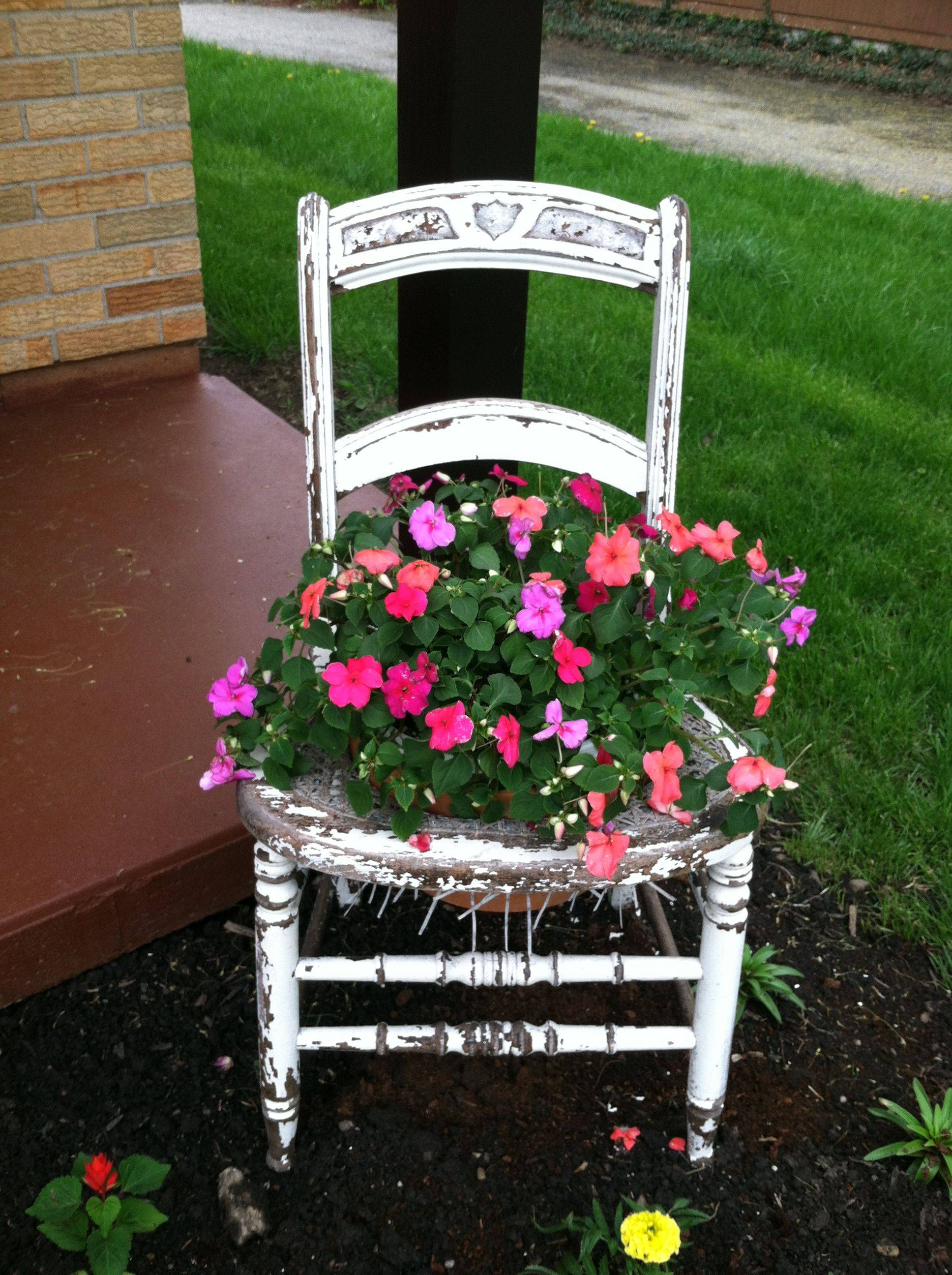 22 Old Chairs for Garden Planters Ideas You Should Check | SharonSable