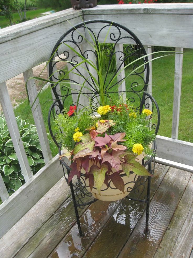 Shizzle Design Easy Garden Chair Planter