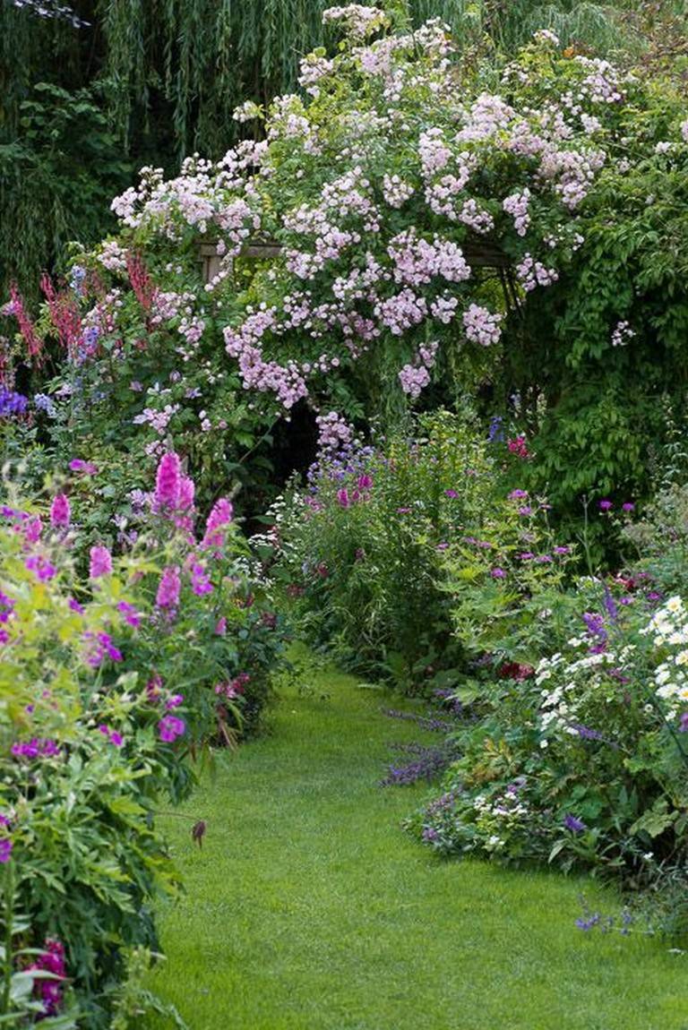 Lovely Cottage Garden Design Ideas