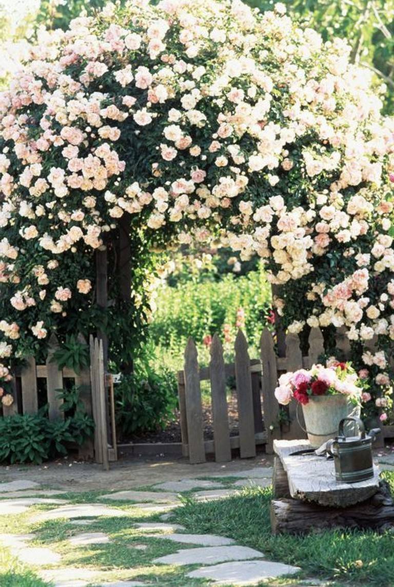 Lovely Modern English Country Garden Design Ideas