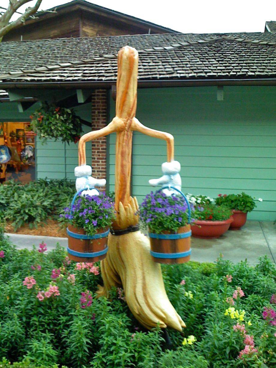 Disney Outdoor Decor