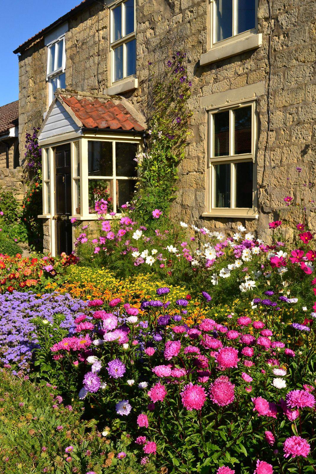 Lovely Cottage Garden Design Ideas