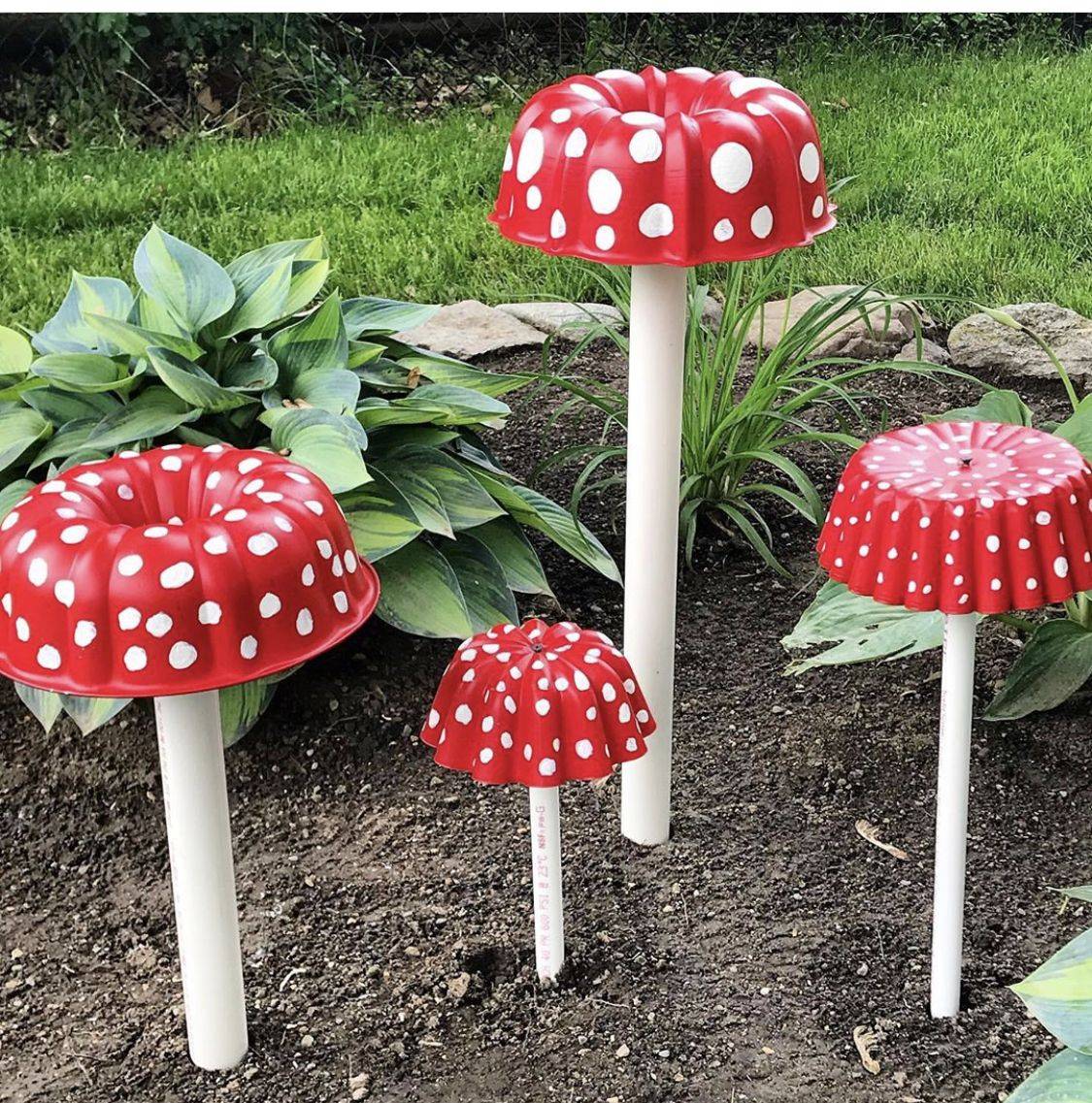 Garden Art Mushrooms Design Ideas
