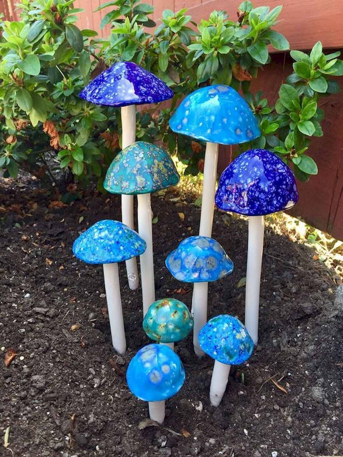 Garden Art Mushrooms Design Ideas