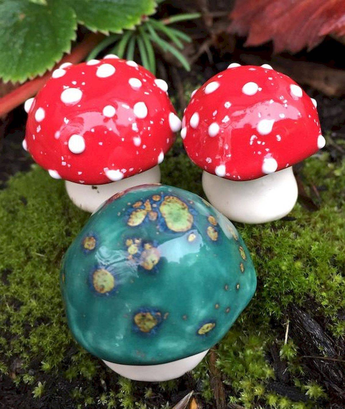 Garden Art Mushrooms Design Ideas