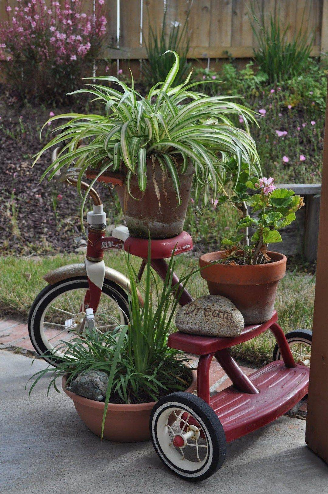 Most Brilliant Garden Junk Repurposed Ideas