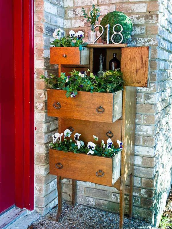 Most Brilliant Garden Junk Repurposed Ideas