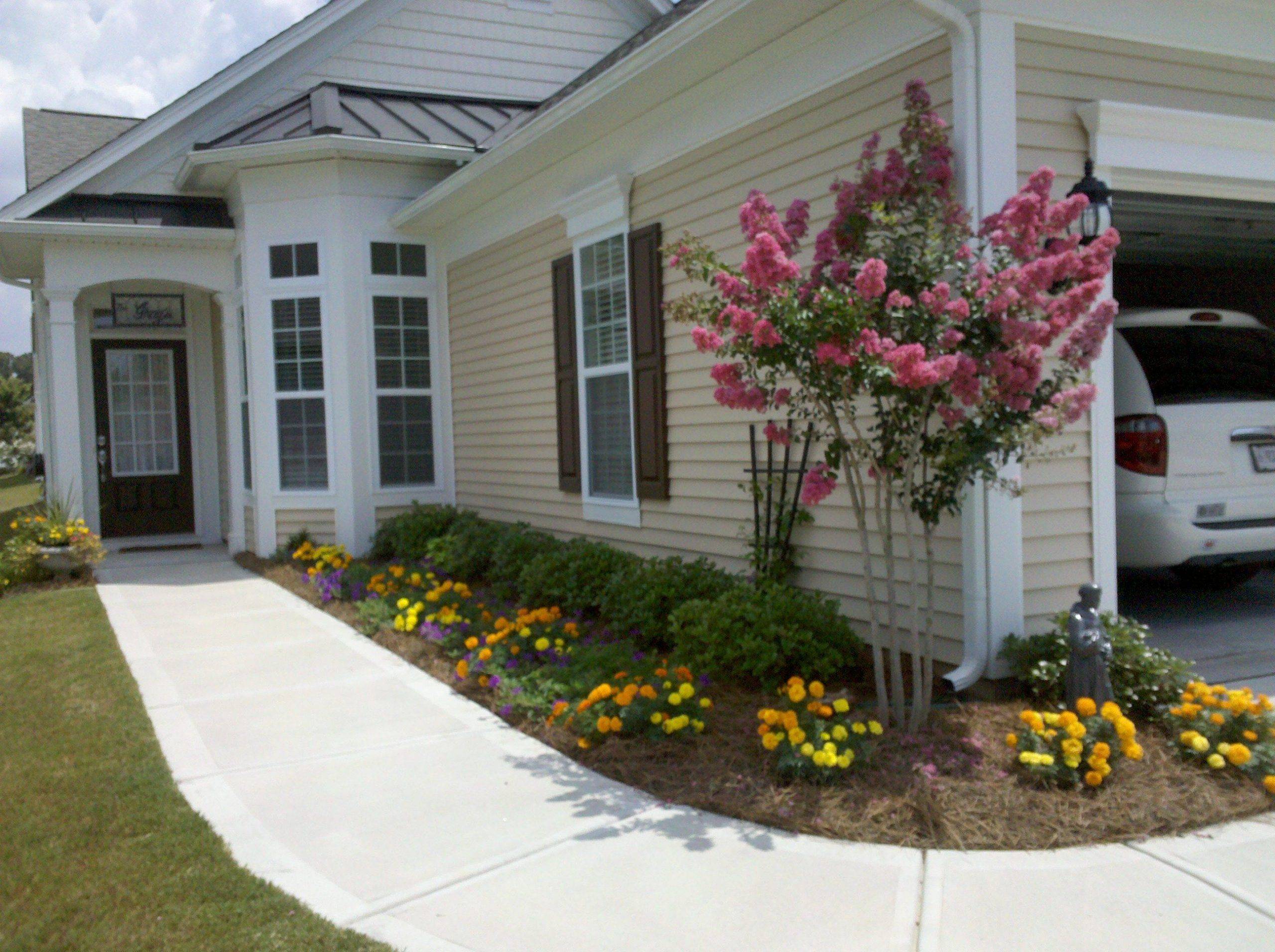 Small Yard Patio Front House Flower Bed