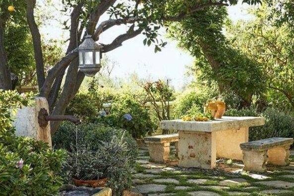 Courtyard Gardens Design