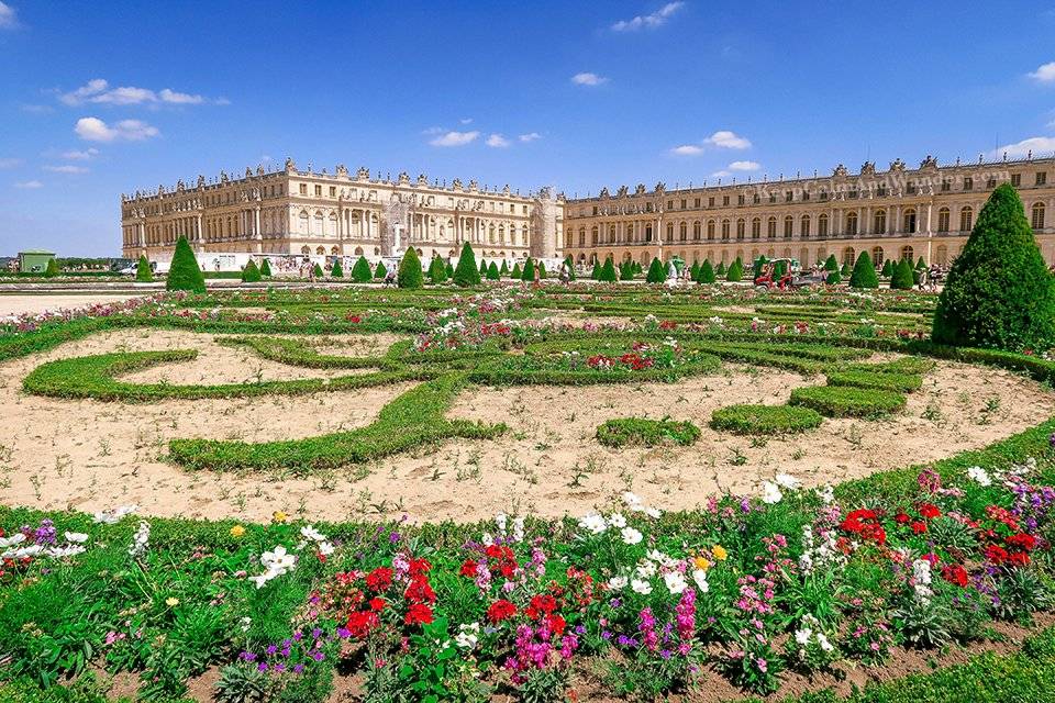 Chteau De Gourdon Garden
