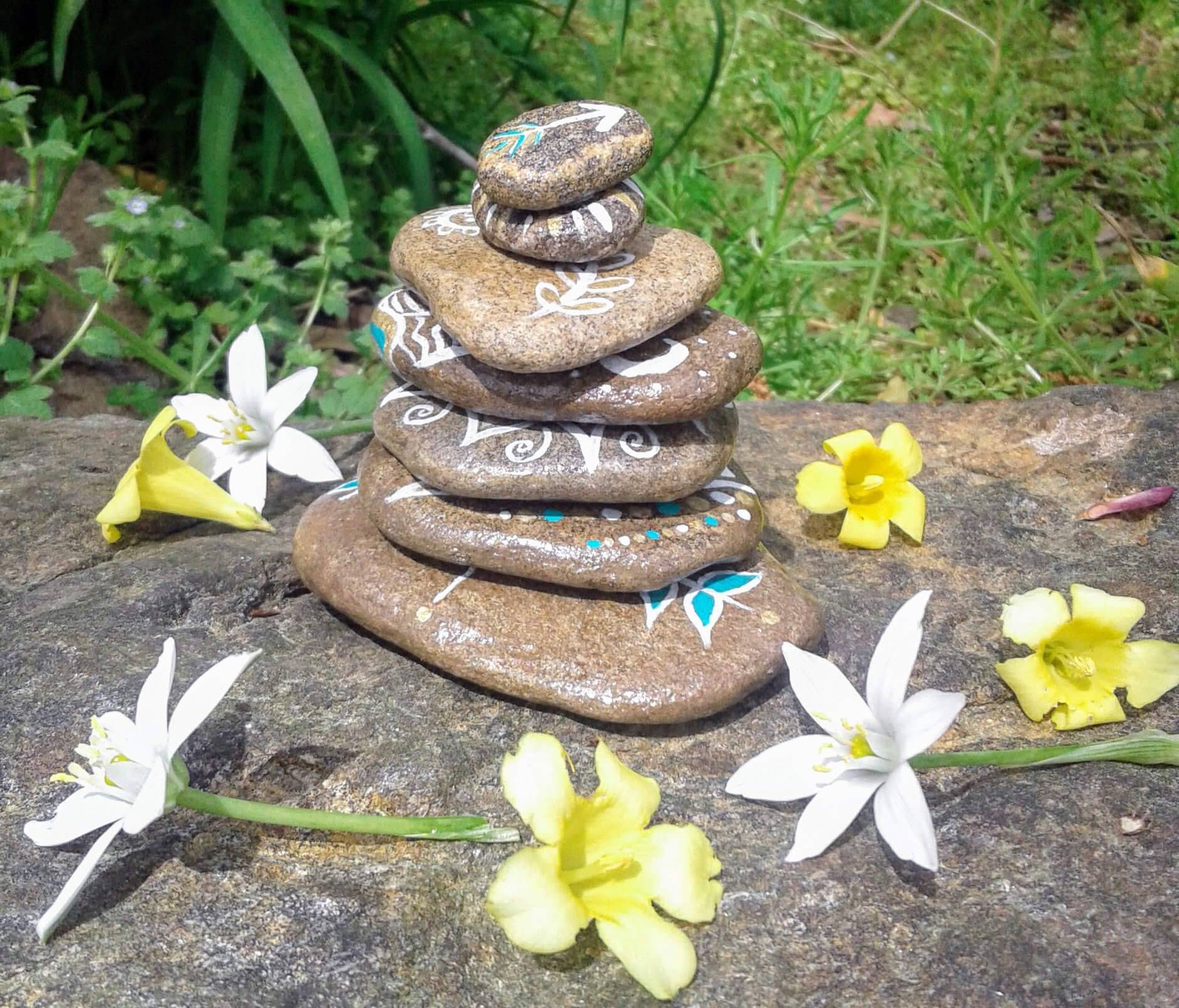 Best River Rock And Stone Garden Decorating Ideas