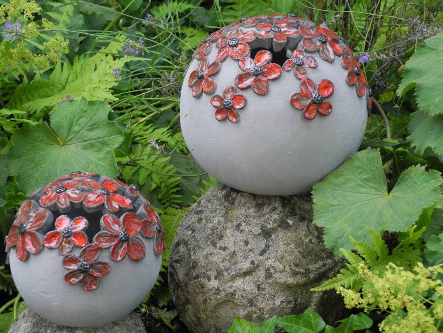 Blue Ceramic Garden Spheres Fasci Garden