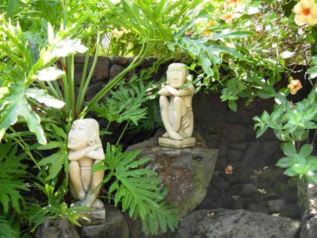 Stunning Garden Statue Ideas