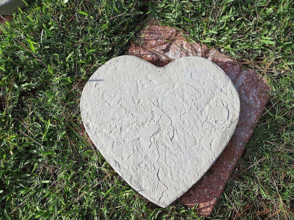 Engraved Memorial Heart Garden Stone