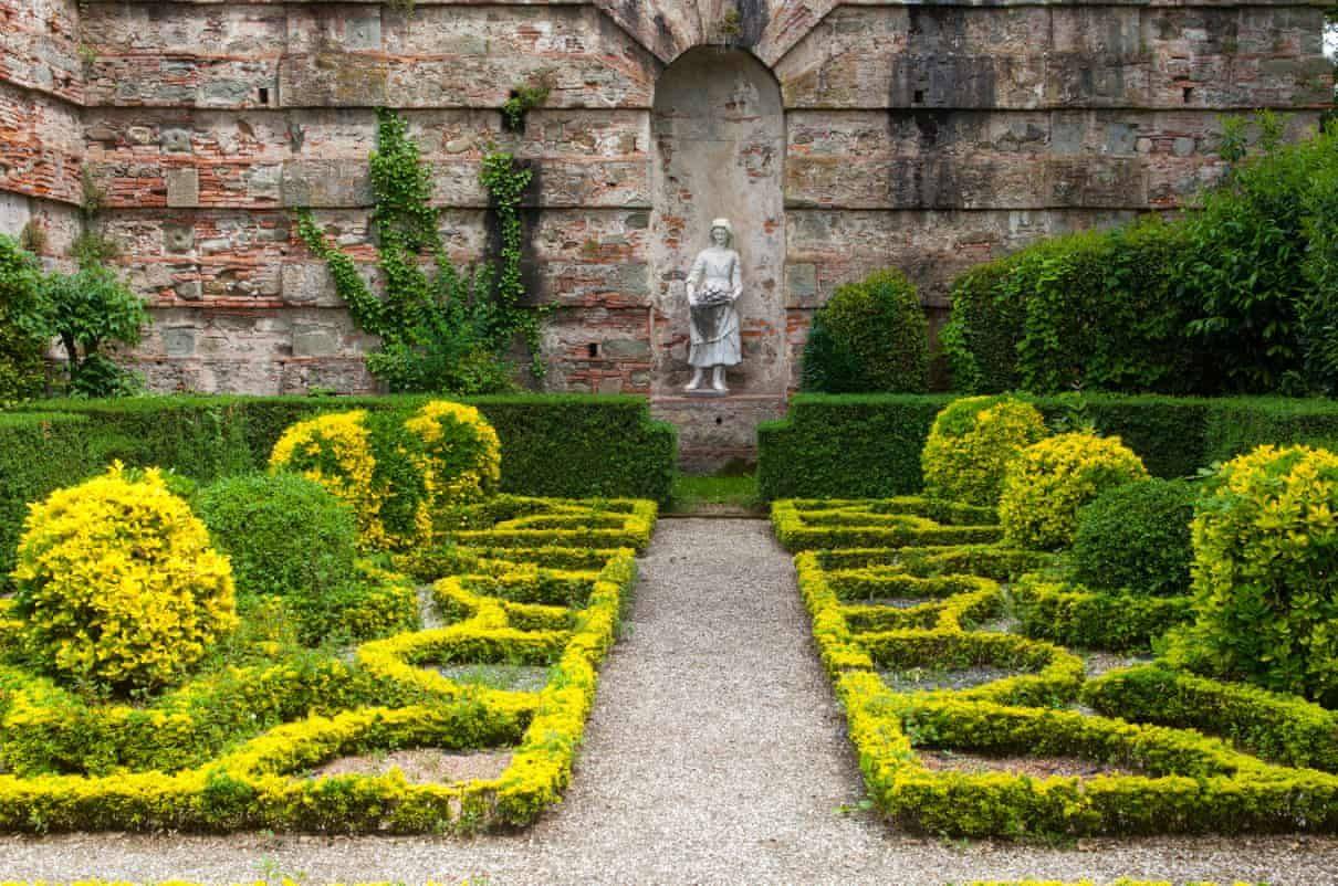 Unique Minimalist Italian Garden Design Ideas