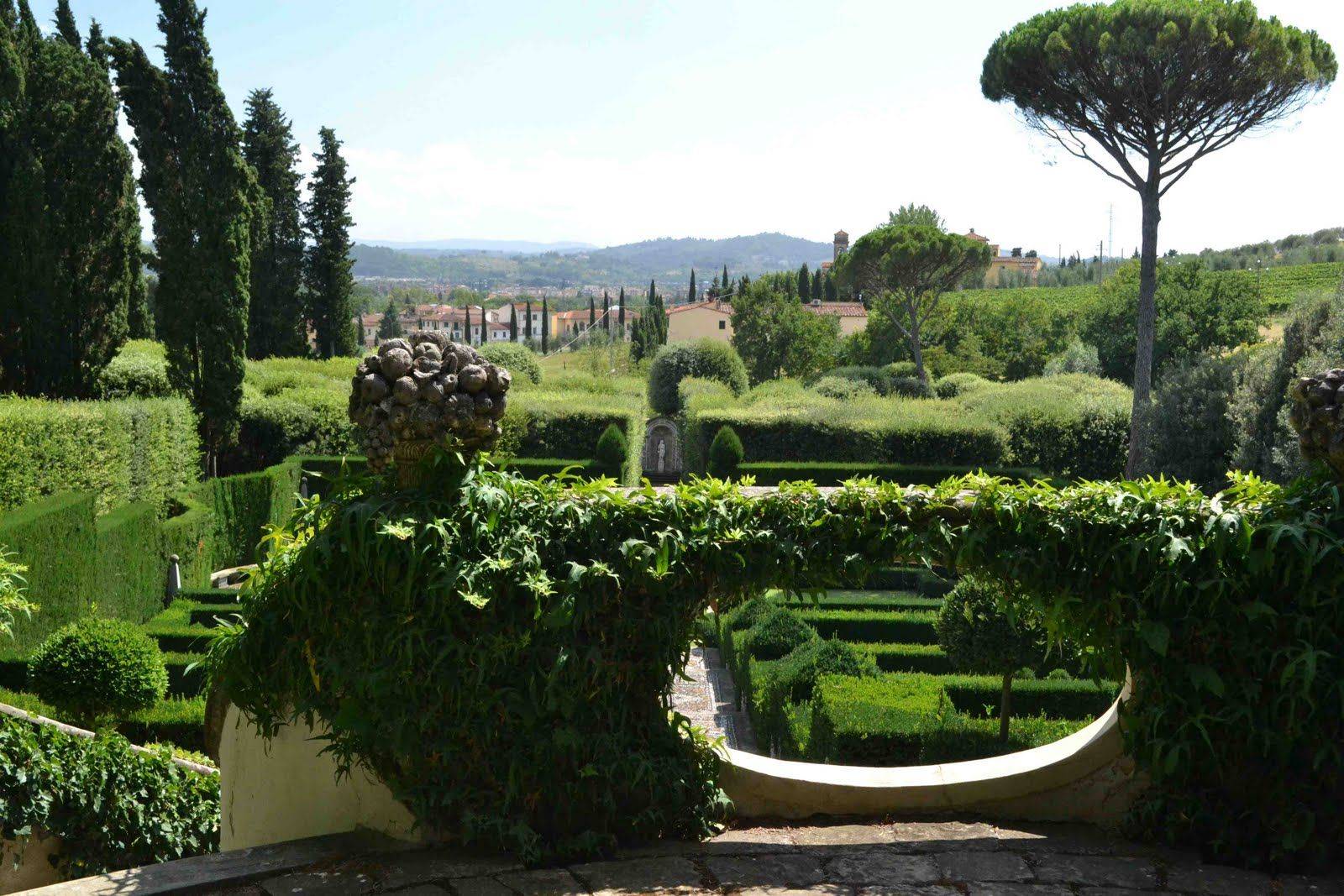 Garden At Villa I Tatti Florence Italy With Images Italian Garden