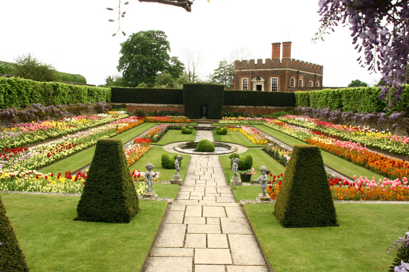 The Italian Renaissance Garden