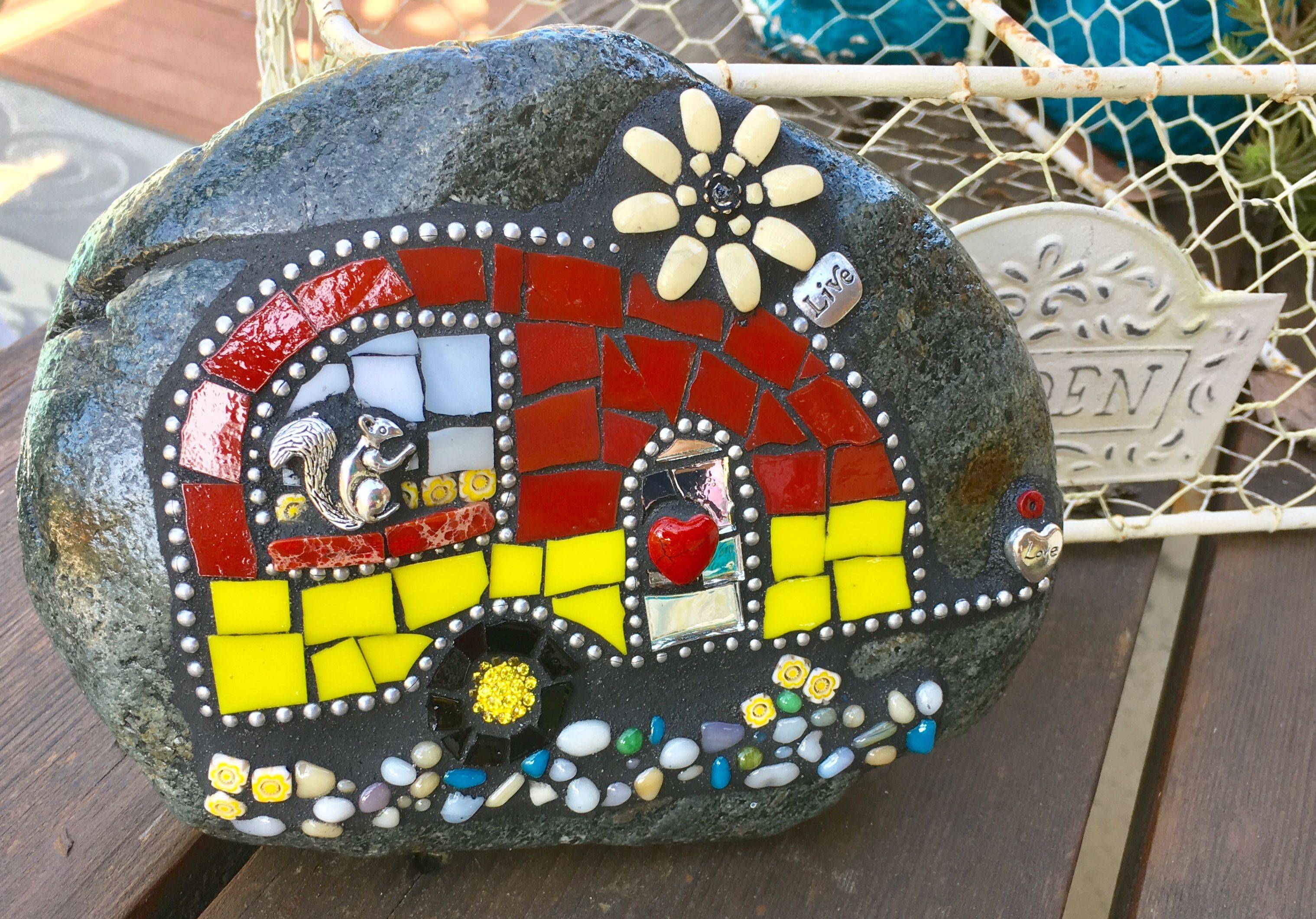 Best Diy Garden Mosaic Ideas