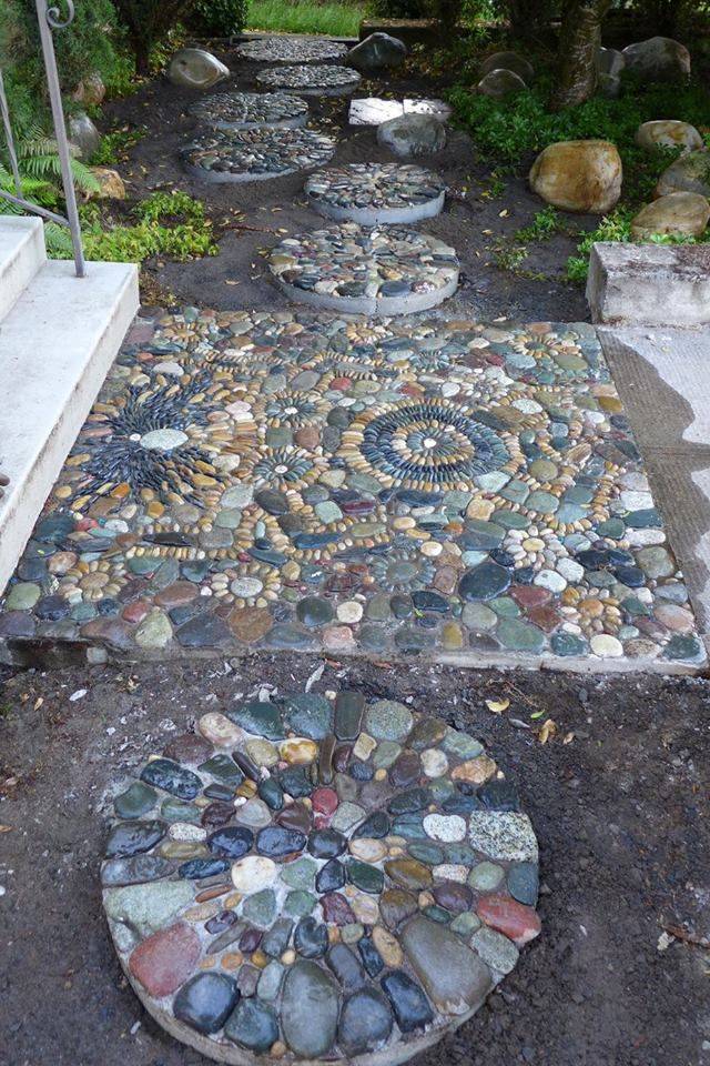 A Pebble Mosaic Stepping Stone