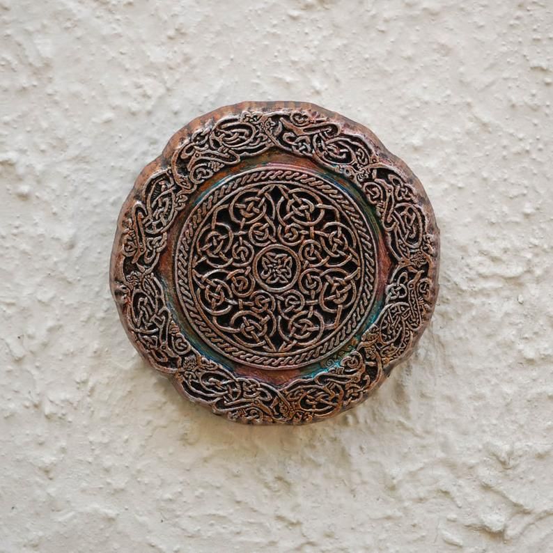 Celtic Knot Garden Decor Irish Ribbon Sculpture Gifts