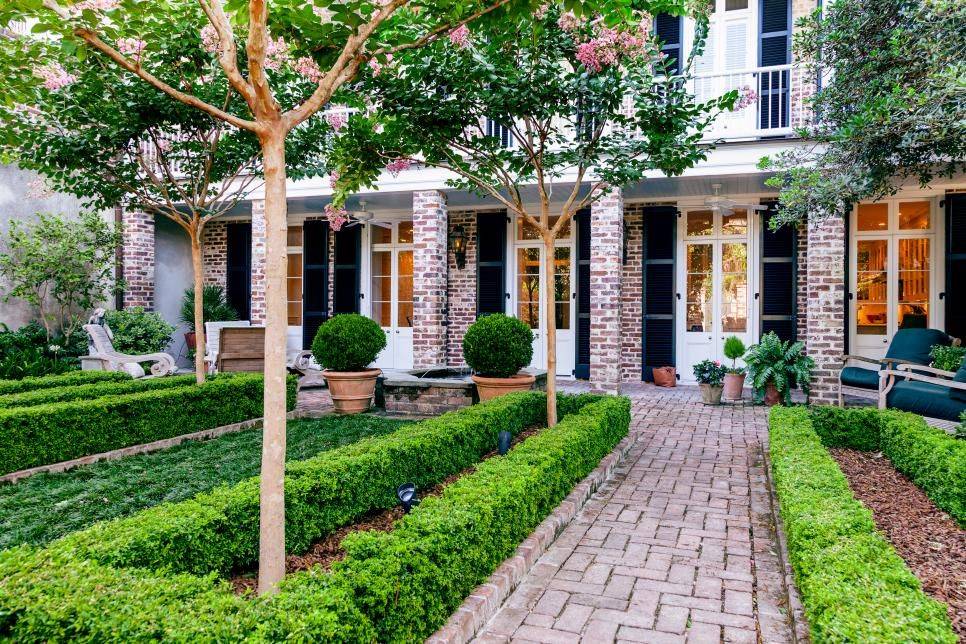 Front Yard Formal Garden Ideas