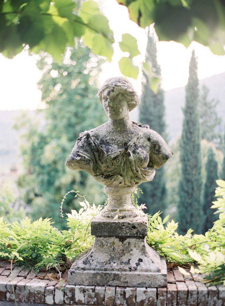 Antique Art Garden